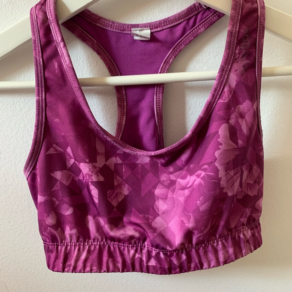 Reebok girls sportsbra (10-14 yrs, fit an xxs)